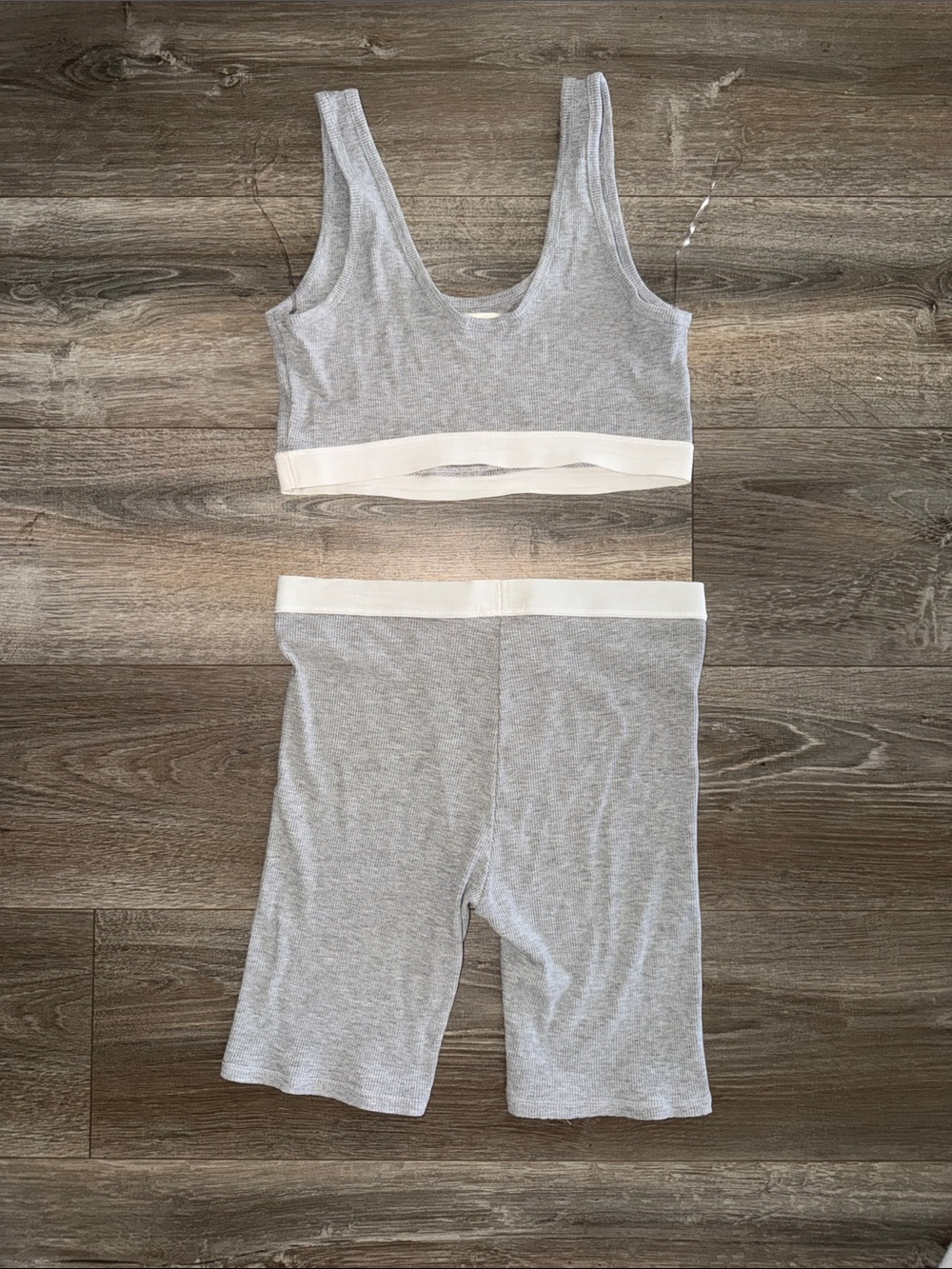 Light Gray Ribbed Bike Shorts Set - Picture 4 of 4